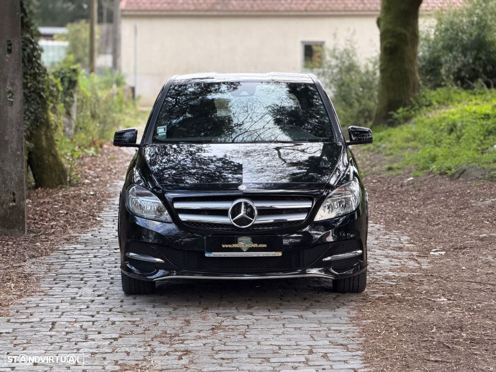Mercedes-Benz B 250 e Electric Drive - 32