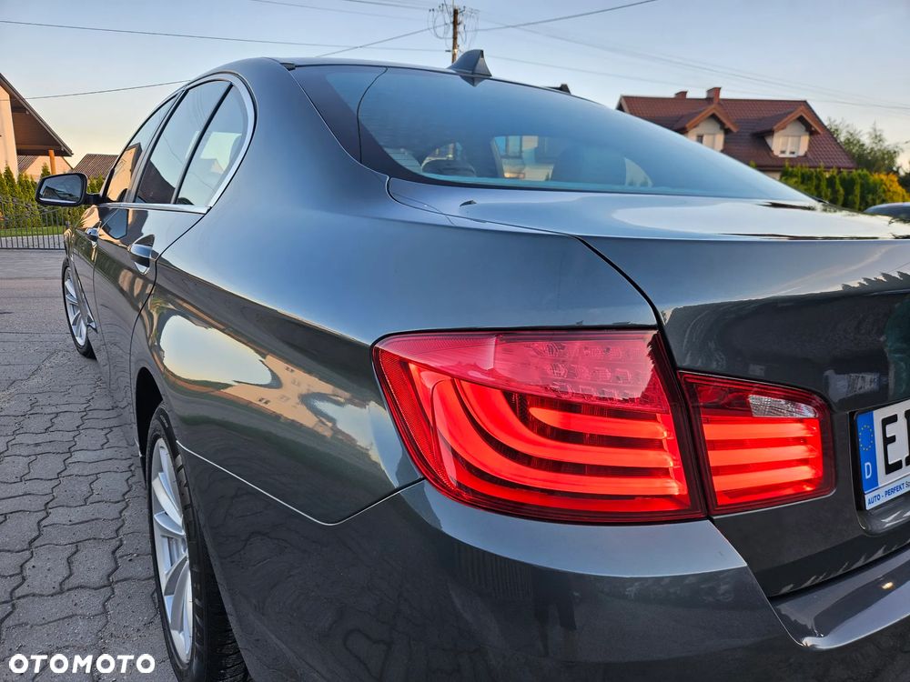 BMW Seria 5 520d Special Edition - 15