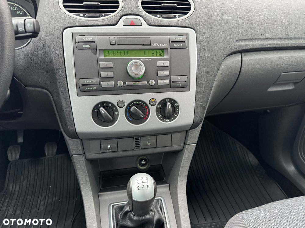 Ford Focus 1.6 16V Trend - 23