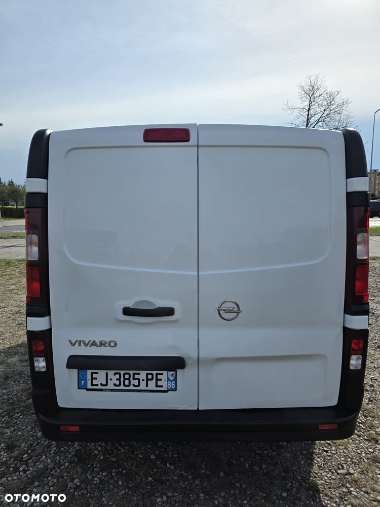 Opel Vivaro - 8