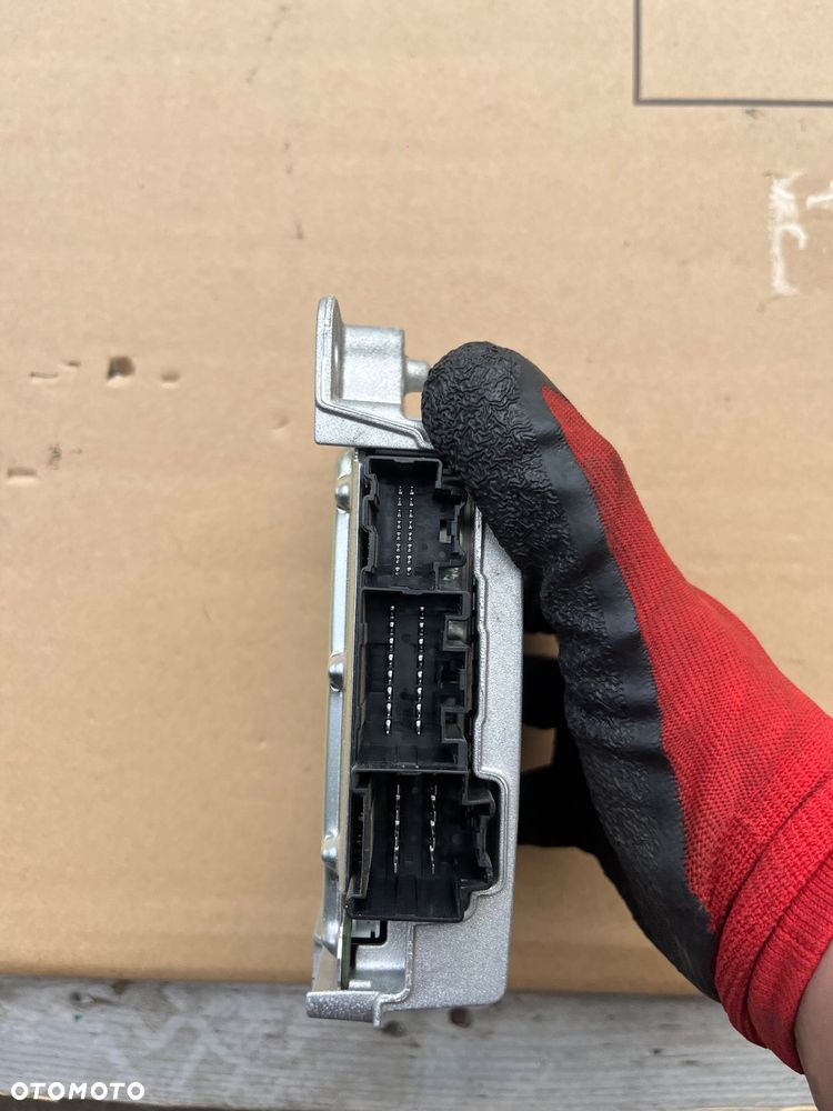 Wzmacniacz Mazda BOSE - 3