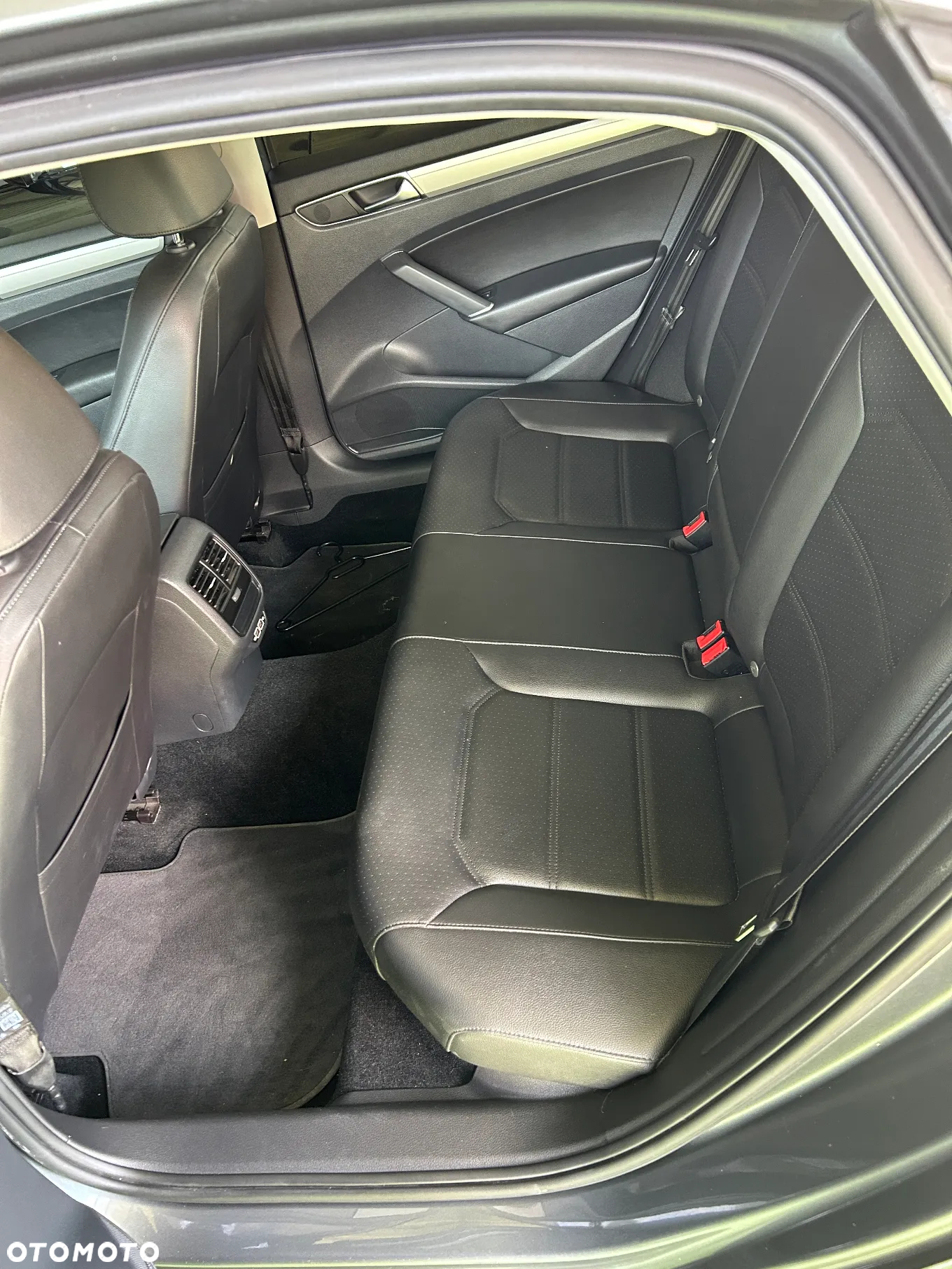 Volkswagen Passat - 9