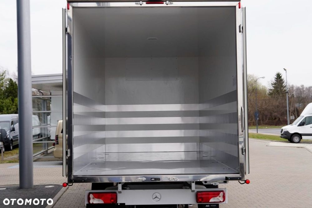 Mercedes-Benz Sprinter - 7