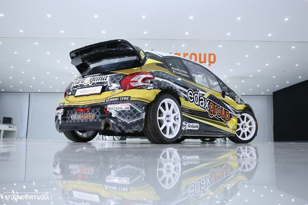 Peugeot 208 - 19