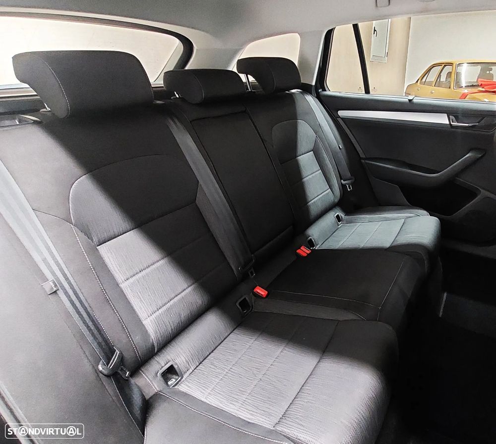 Skoda Superb Break 1.6 TDI Ambition - 10
