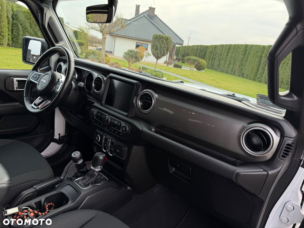 Jeep Wrangler Unlimited GME 2.0 Turbo Sahara - 29