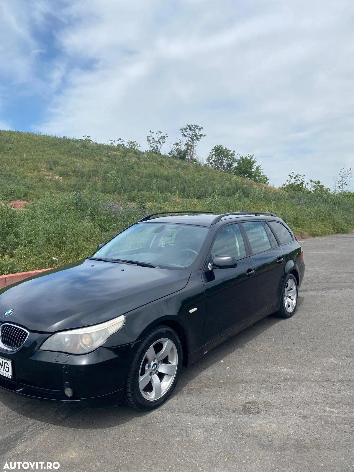 BMW Seria 5 523i Touring - 5
