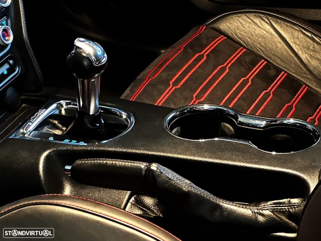 Ford Mustang - 26