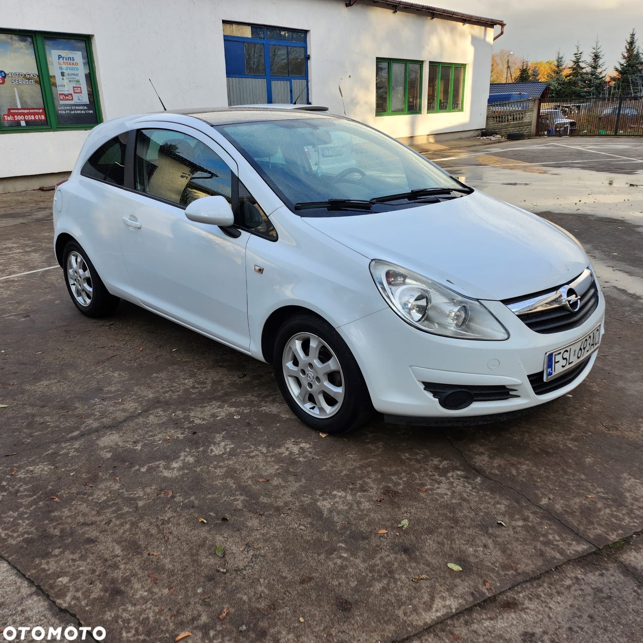 Opel Corsa 1.2 16V Cosmo - 1