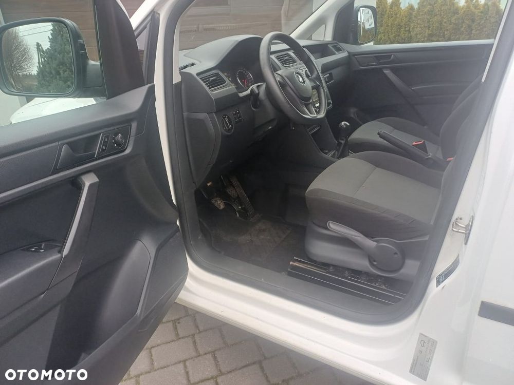 Volkswagen Caddy - 10