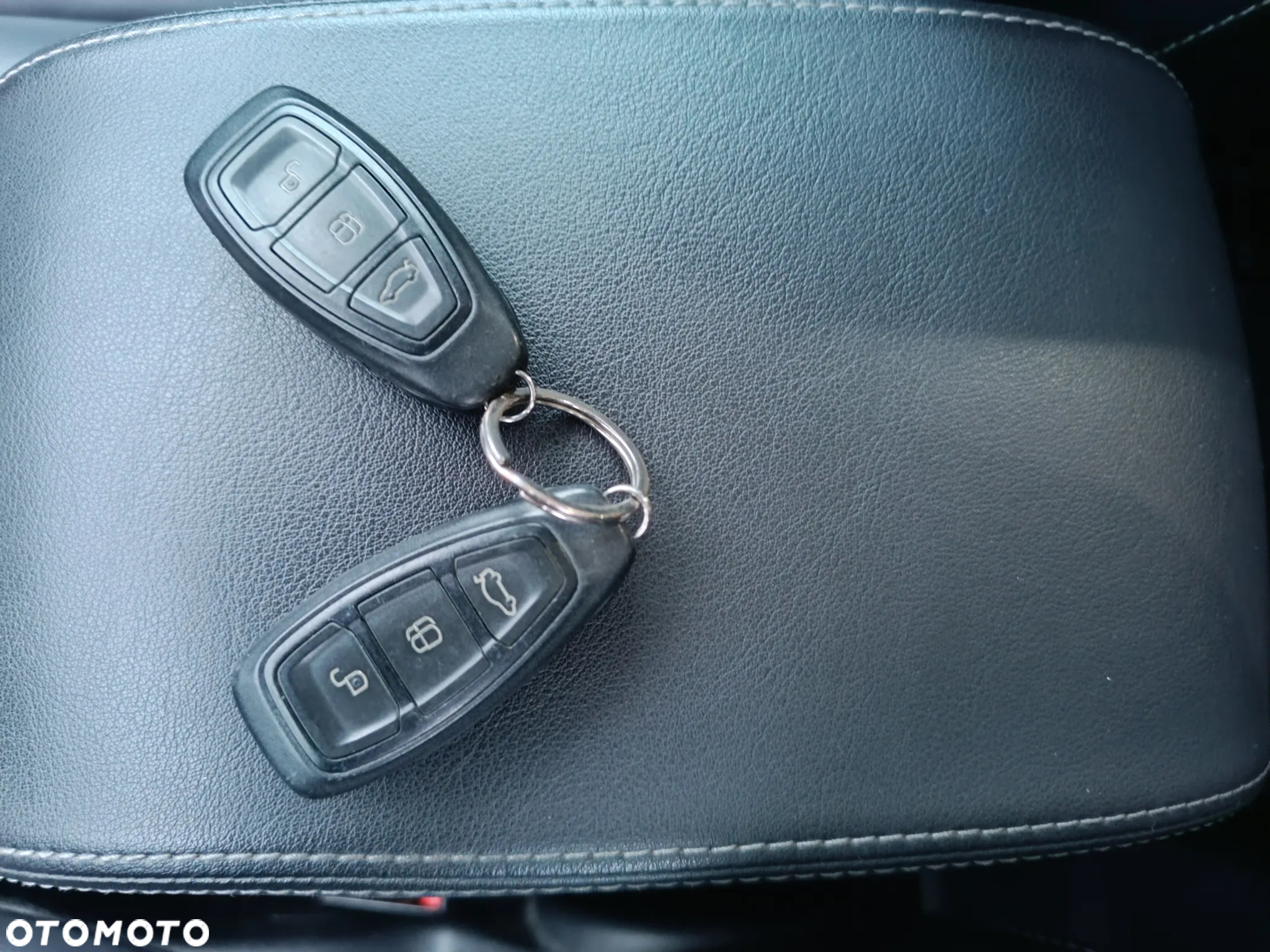 Ford S-Max 2.0 TDCi DPF Titanium - 30
