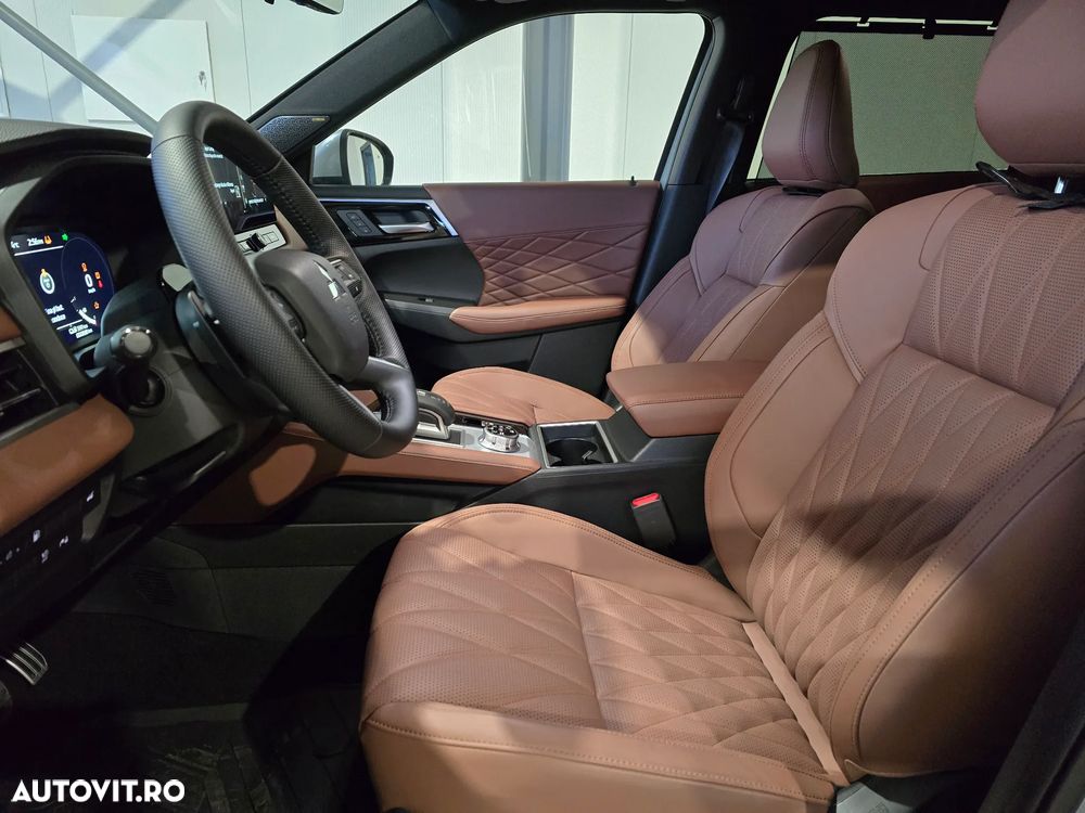 Mitsubishi Outlander - 7