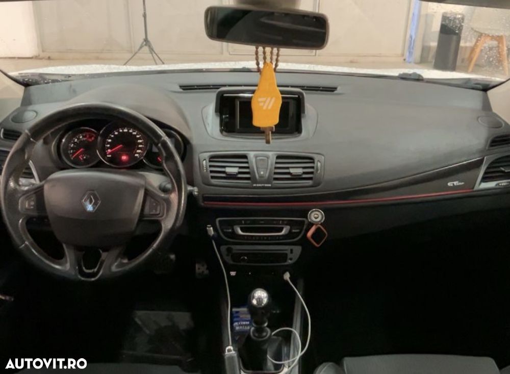 Renault Megane ENERGY dCi 110 Start & Stop Bose Edition - 4