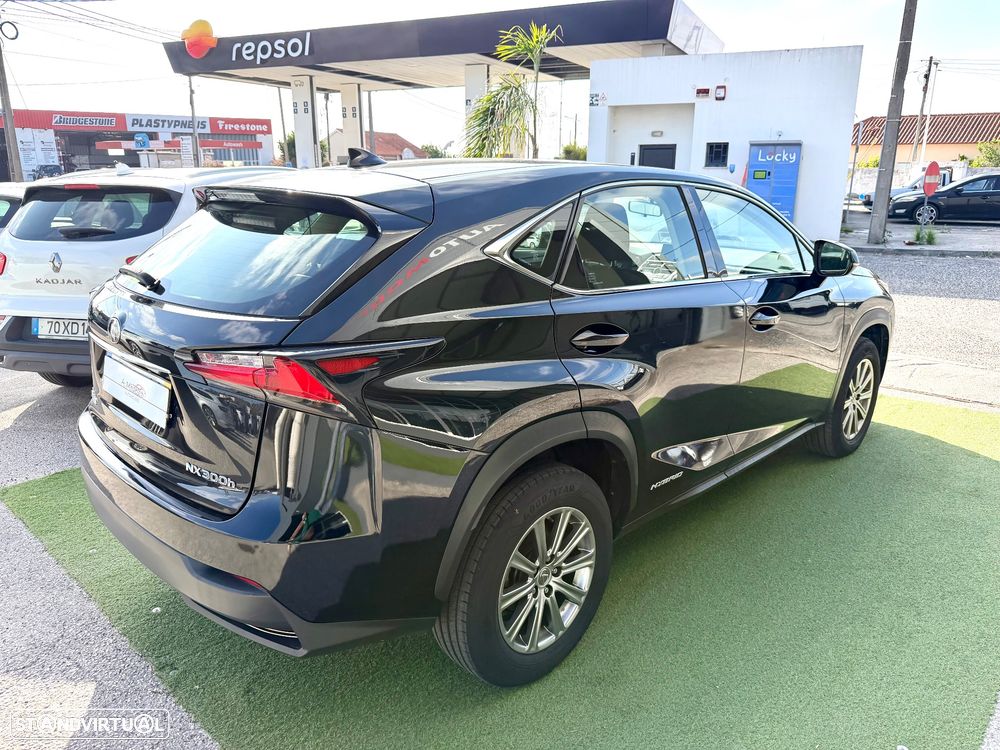 Lexus NX 300h Executive Plus - 6