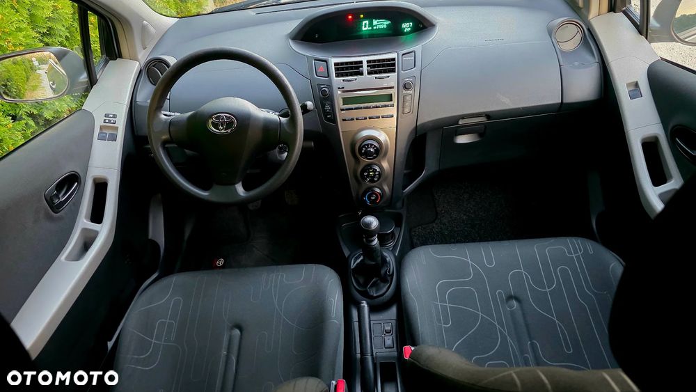 Toyota Yaris 1.33 2010 - 9