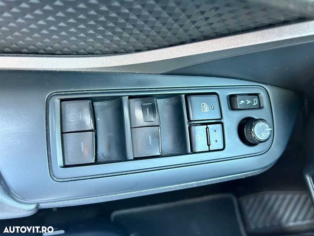 Toyota C-HR 1.8 HSD 4x2 CVT C-enter - 28