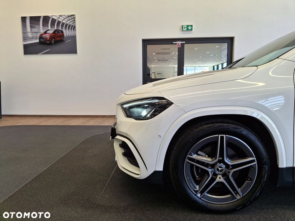 Mercedes-Benz GLA 200 AMG Line - 8
