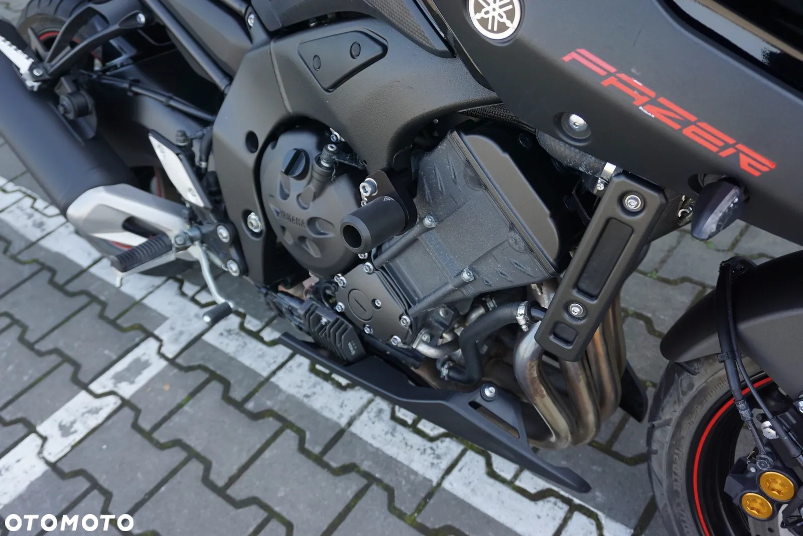 Yamaha FZ8 - 6