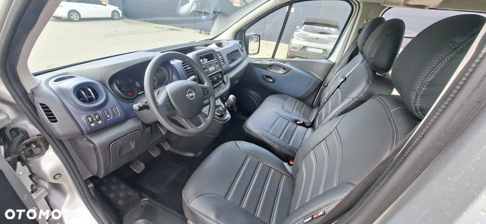 Opel Vivaro - 8