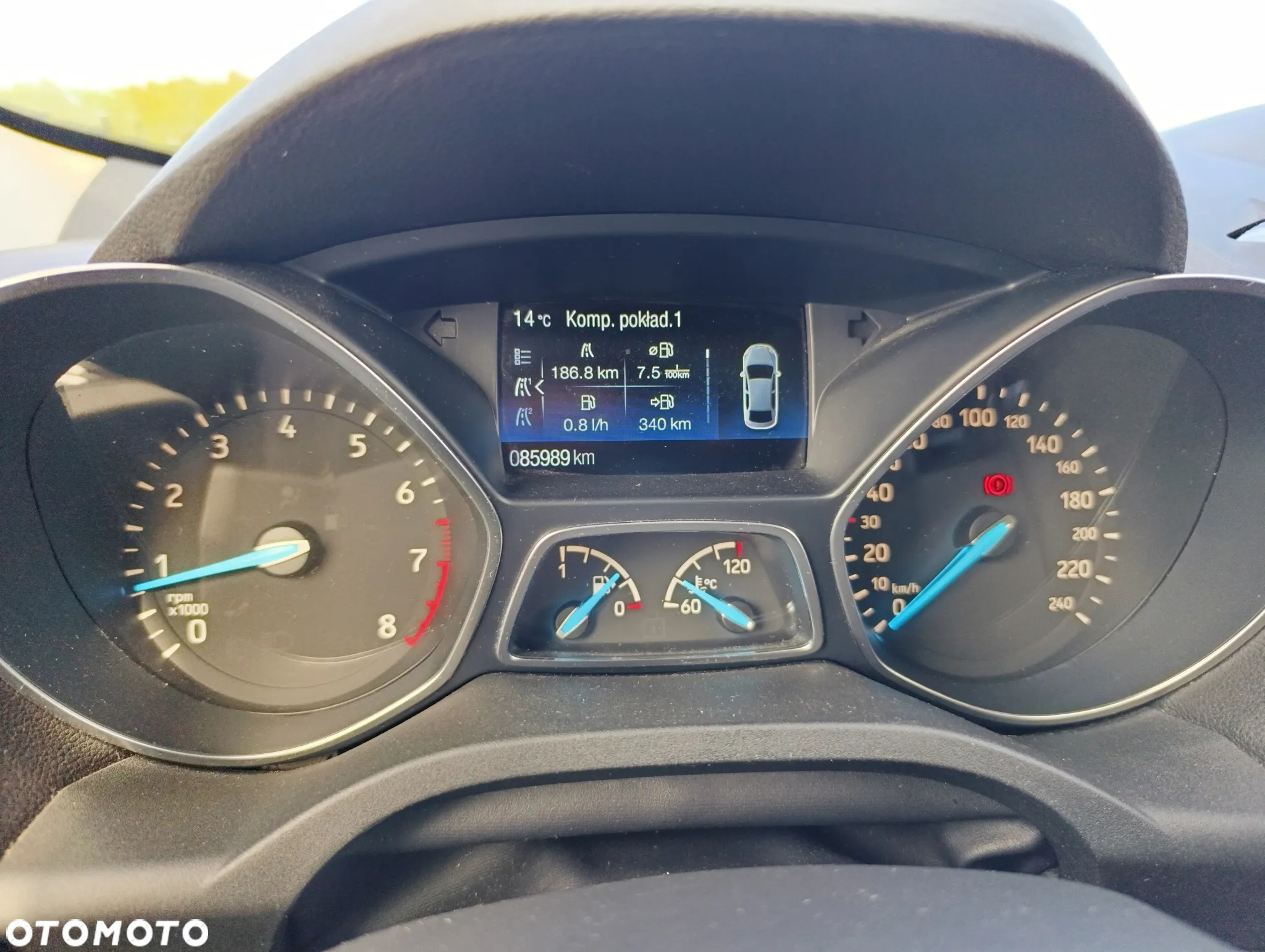 Ford Kuga - 12