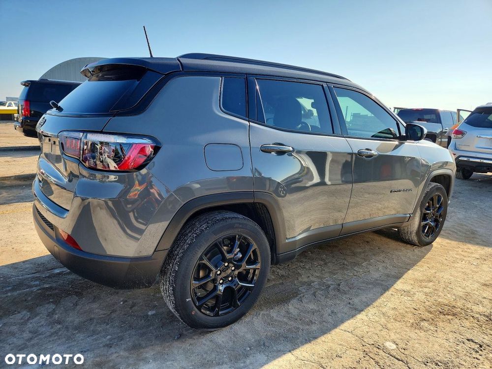 Jeep Compass - 4