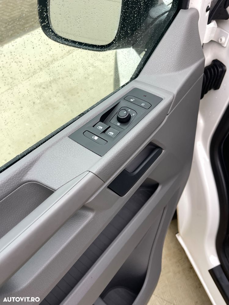 Volkswagen Transporter 2.0TDI  LUNG  2CULISANTE - 30