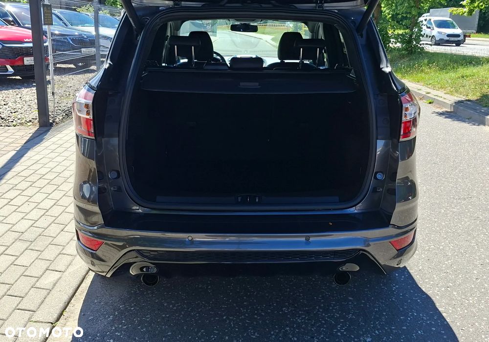 Ford Kuga 2.0 TDCi 2x4 ST-Line - 39