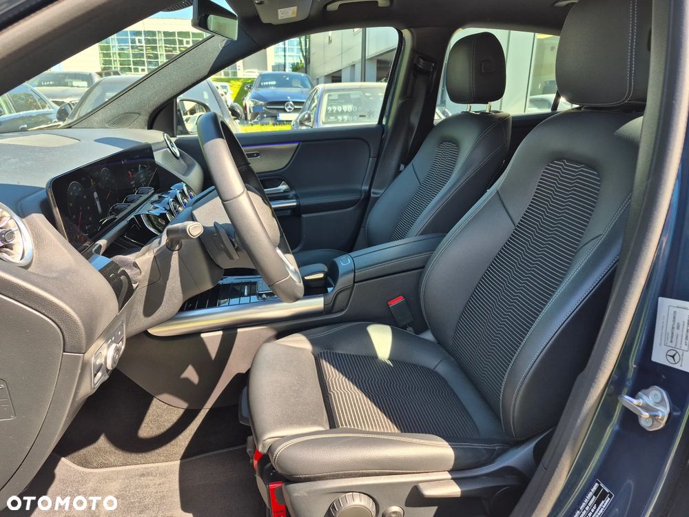 Mercedes-Benz GLA - 30
