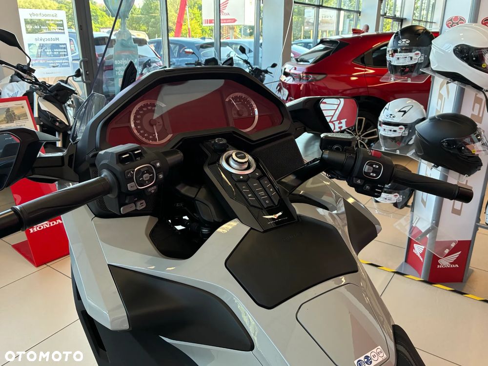 Honda GL - 8