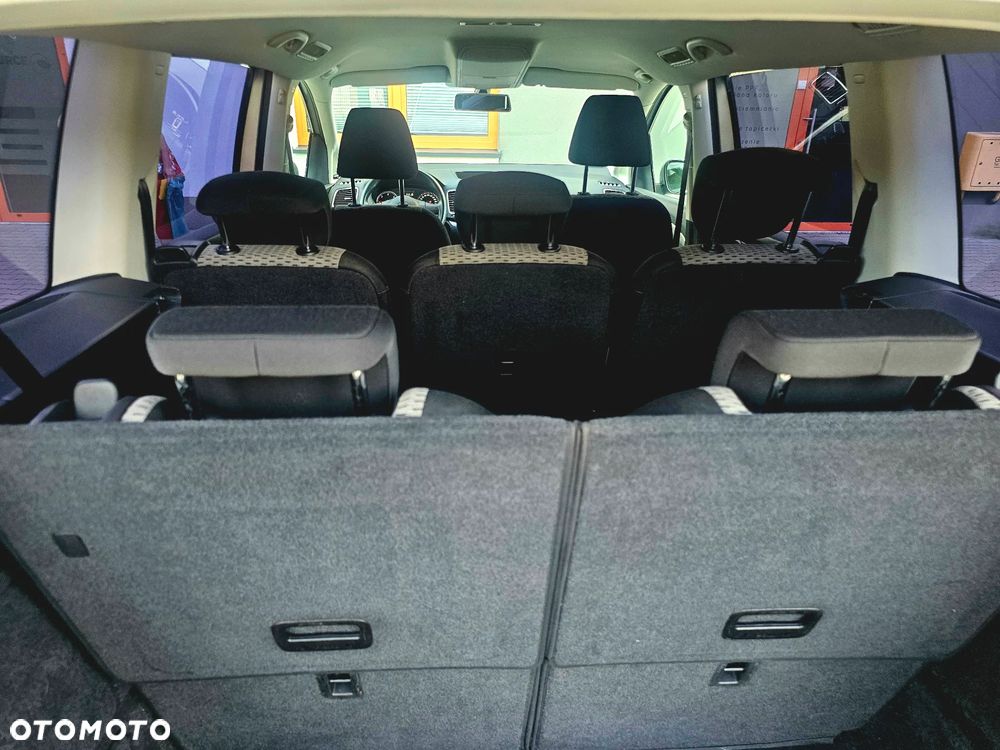 Volkswagen Sharan 2.0 TDI DSG BlueMotion Technology Trendline - 21