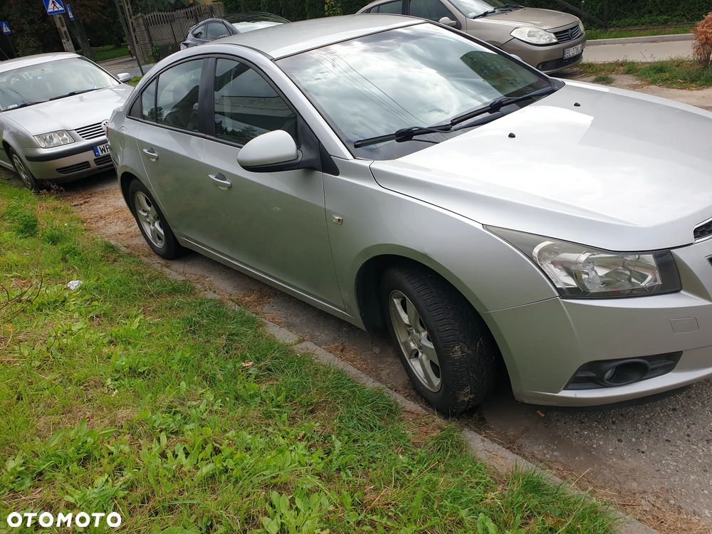 Chevrolet Cruze 1.8 LS - 3