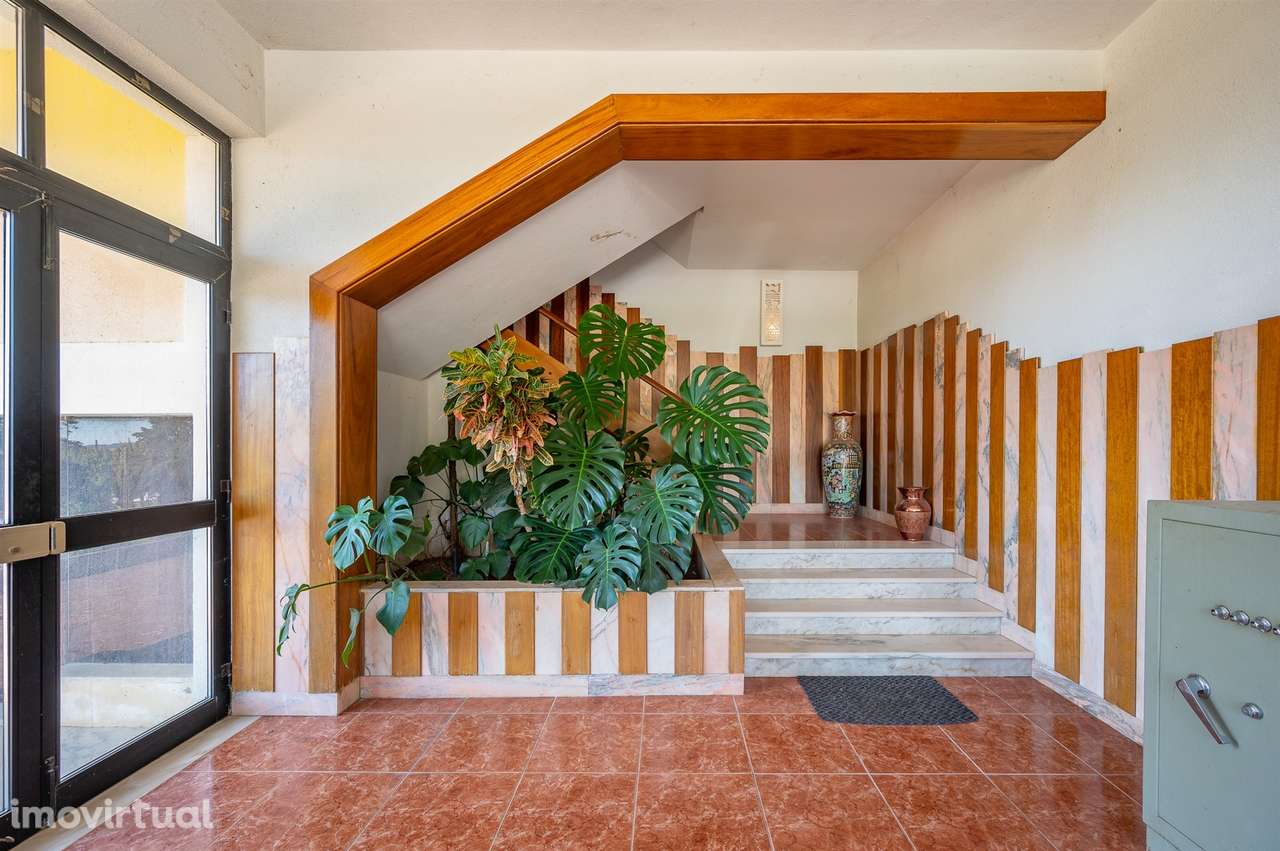 Moradia 10 assoalhadas com vista deslumbrante de Mar e de Serra. - Grande imagem: 4/42