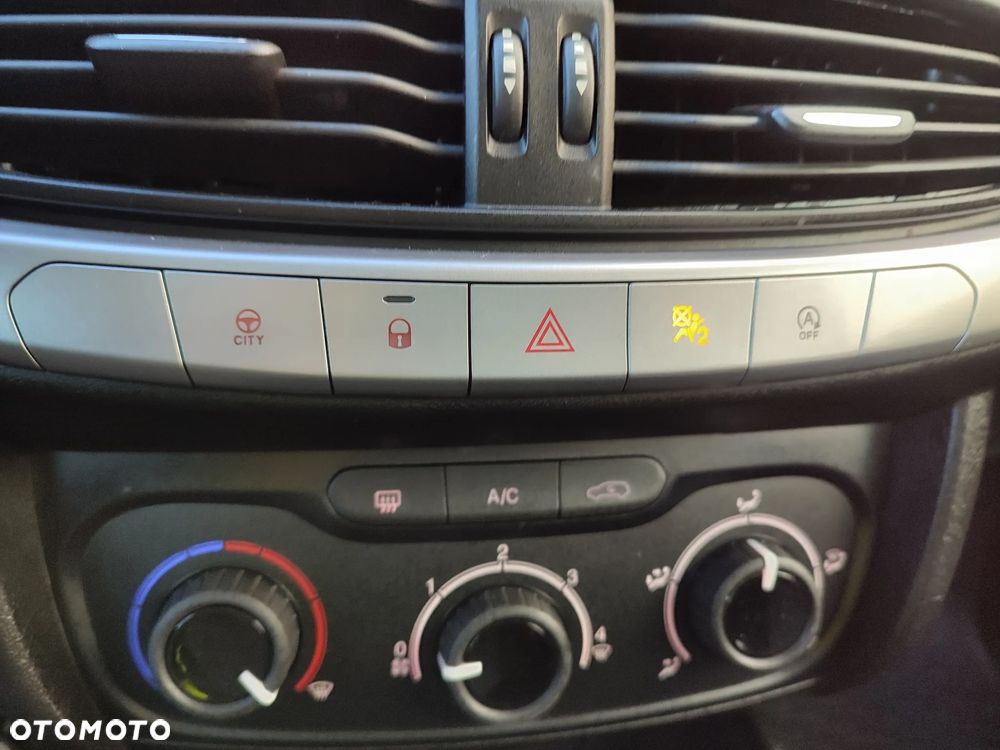 Fiat Tipo 1.4 16v Street - 16