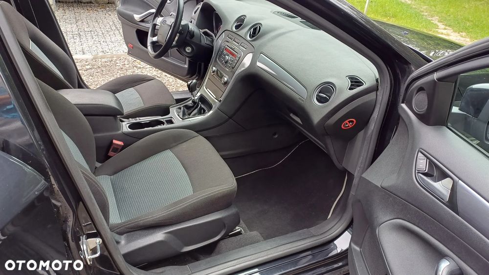 Ford Mondeo 2.0 TDCi Gold X - 12