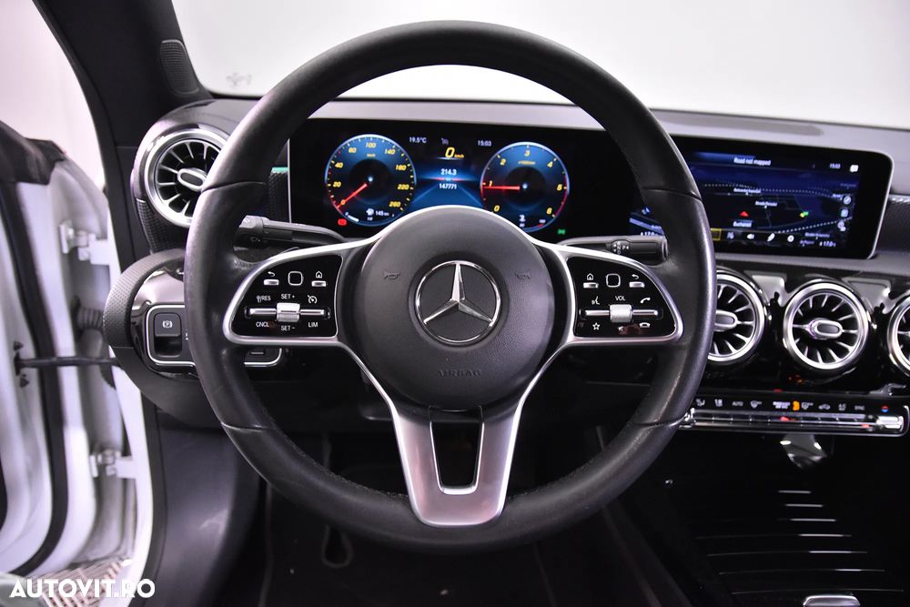Mercedes-Benz CLA 180 d 7G-DCT - 16