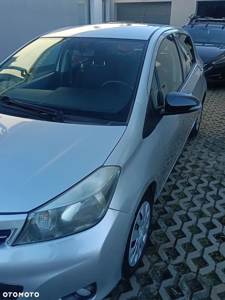Toyota Yaris - 32