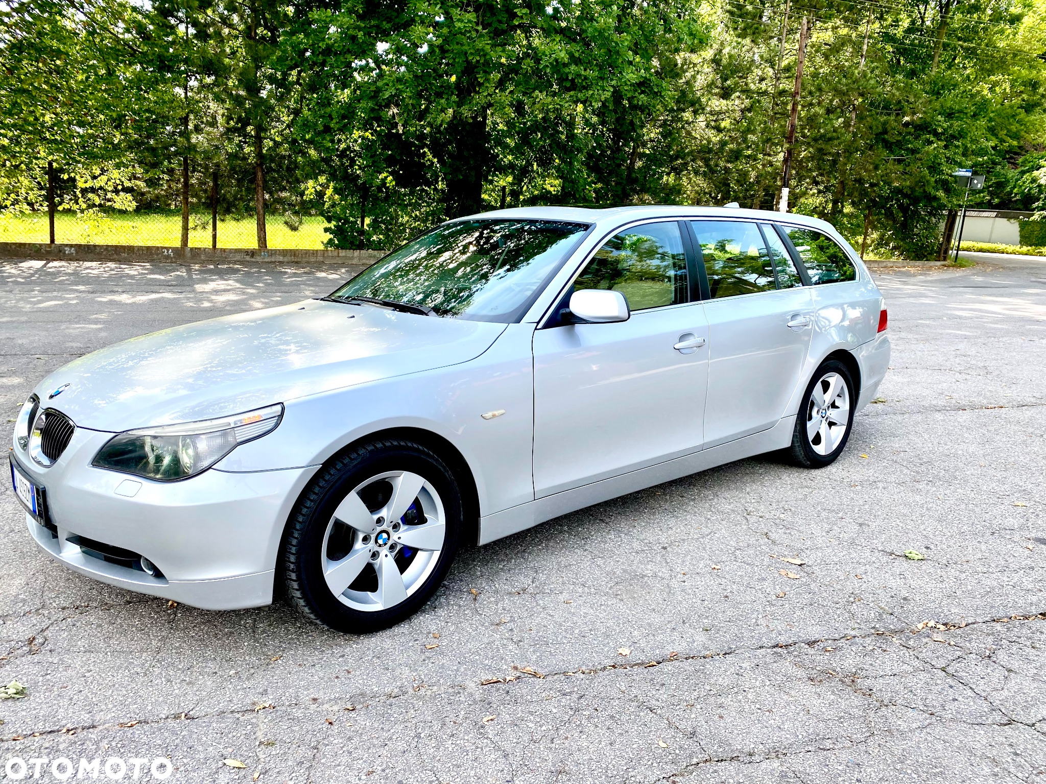 BMW Seria 5 530xd Touring - 2