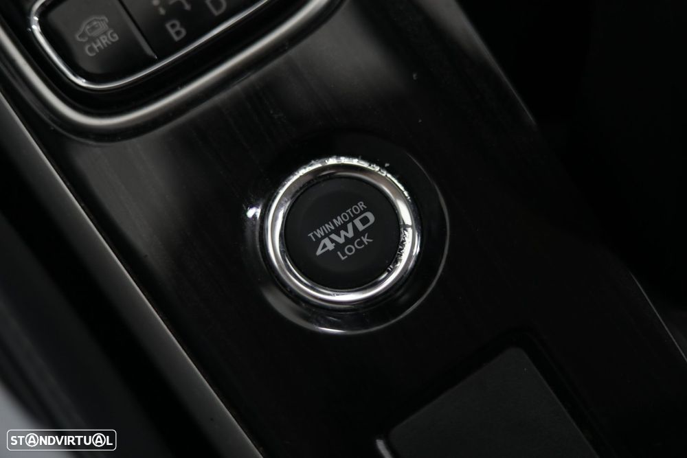 Mitsubishi Outlander - 23