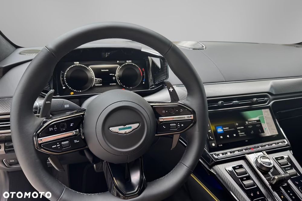 Aston Martin Vantage - 12