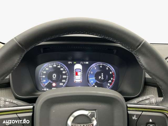 Volvo XC 40 - 18