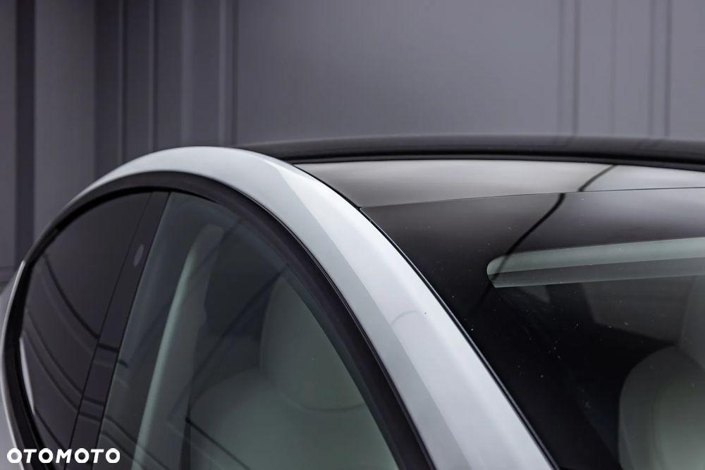 Tesla Model Y - 33
