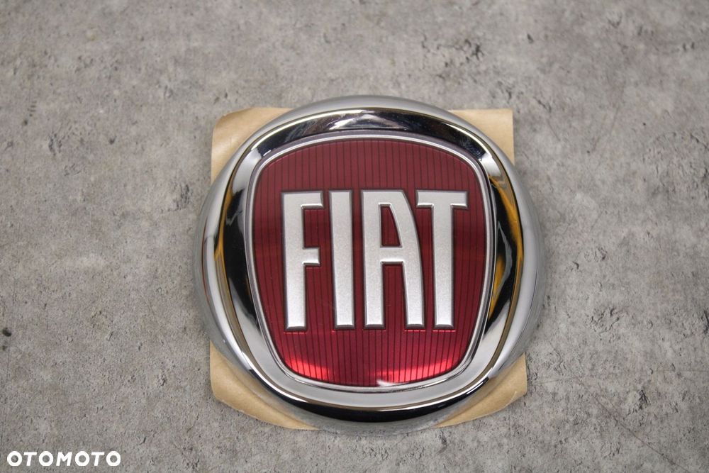 ZNACZEK LOGO EMBLEMAT TYŁ FIAT 500 95MM NOWE OE - 3