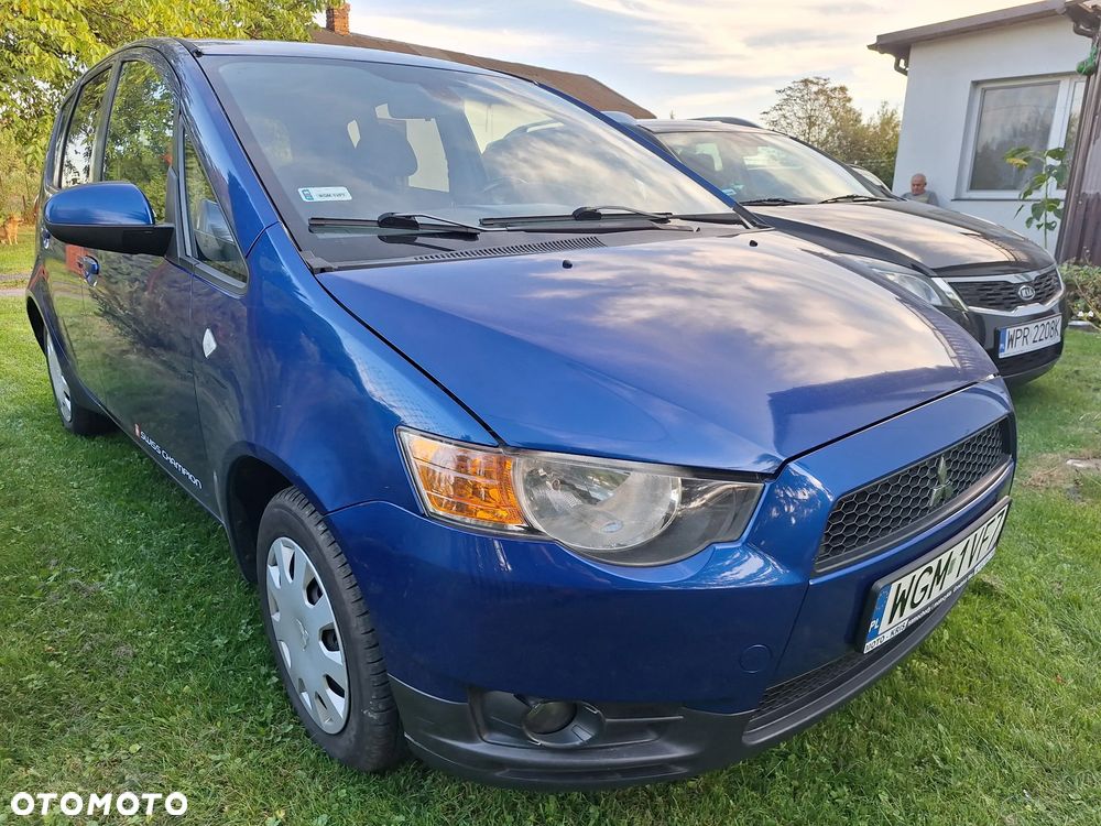 Mitsubishi Colt - 2