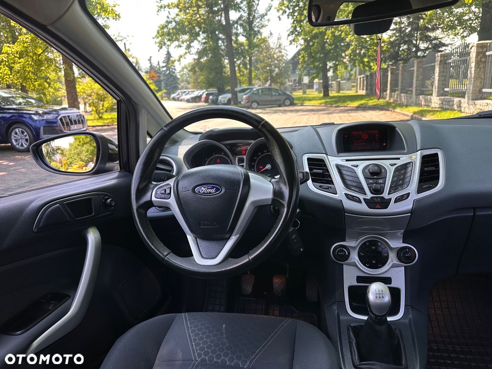 Ford Fiesta 1.25 Celebration - 8