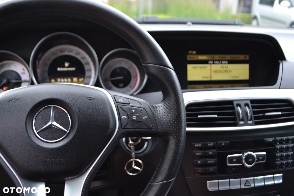 Mercedes-Benz Klasa C 220 CDI 7G-TRONIC Avantgarde Edition - 25