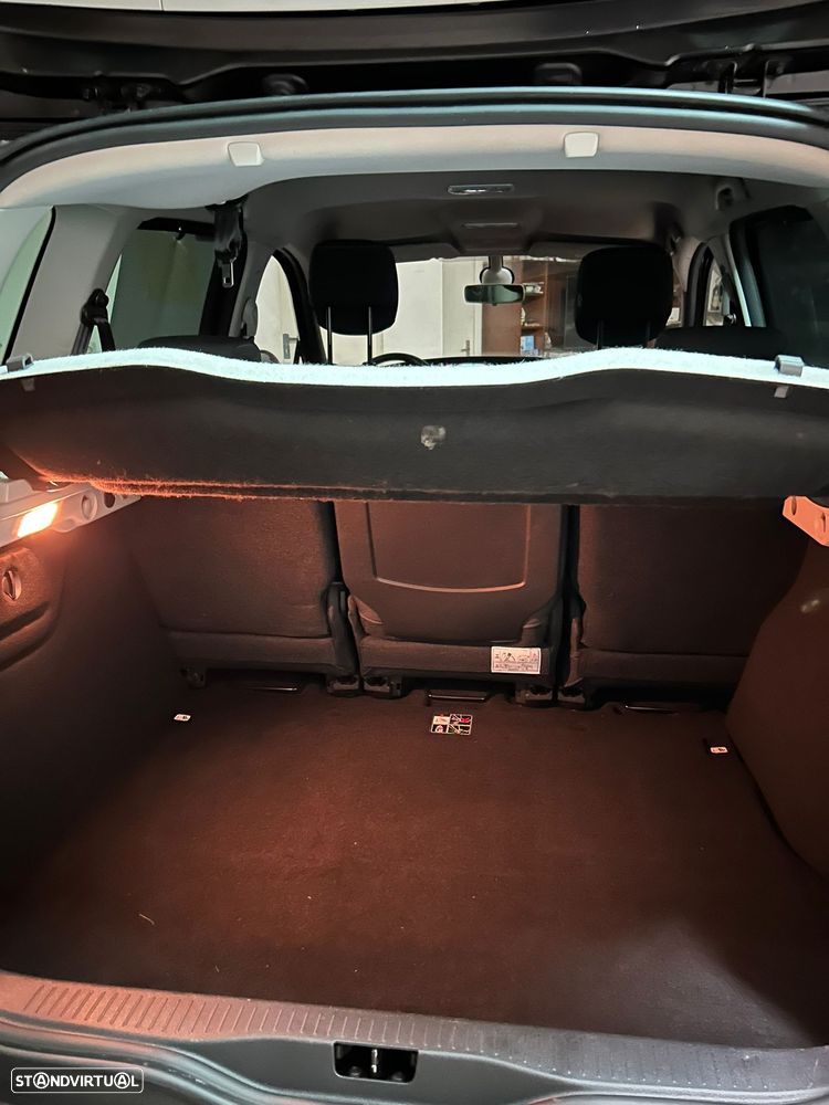 Renault Mégane Scénic - 12