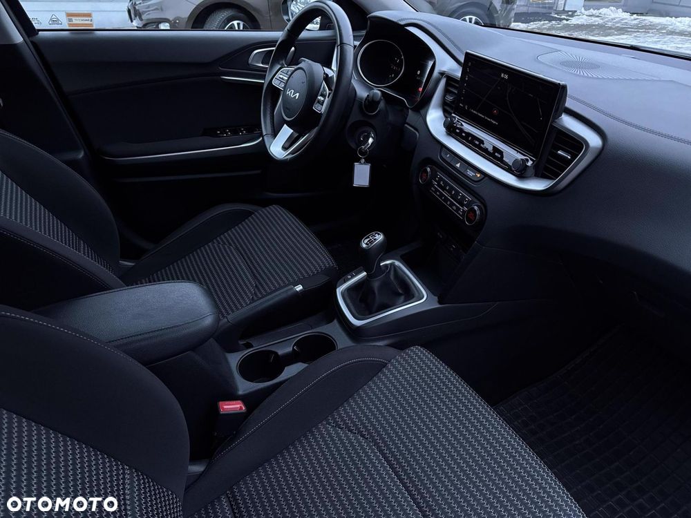 Kia Ceed 1.5 T-GDI M - 28