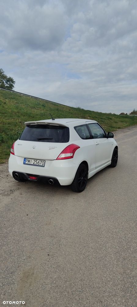 Suzuki Swift 2013 photo 4