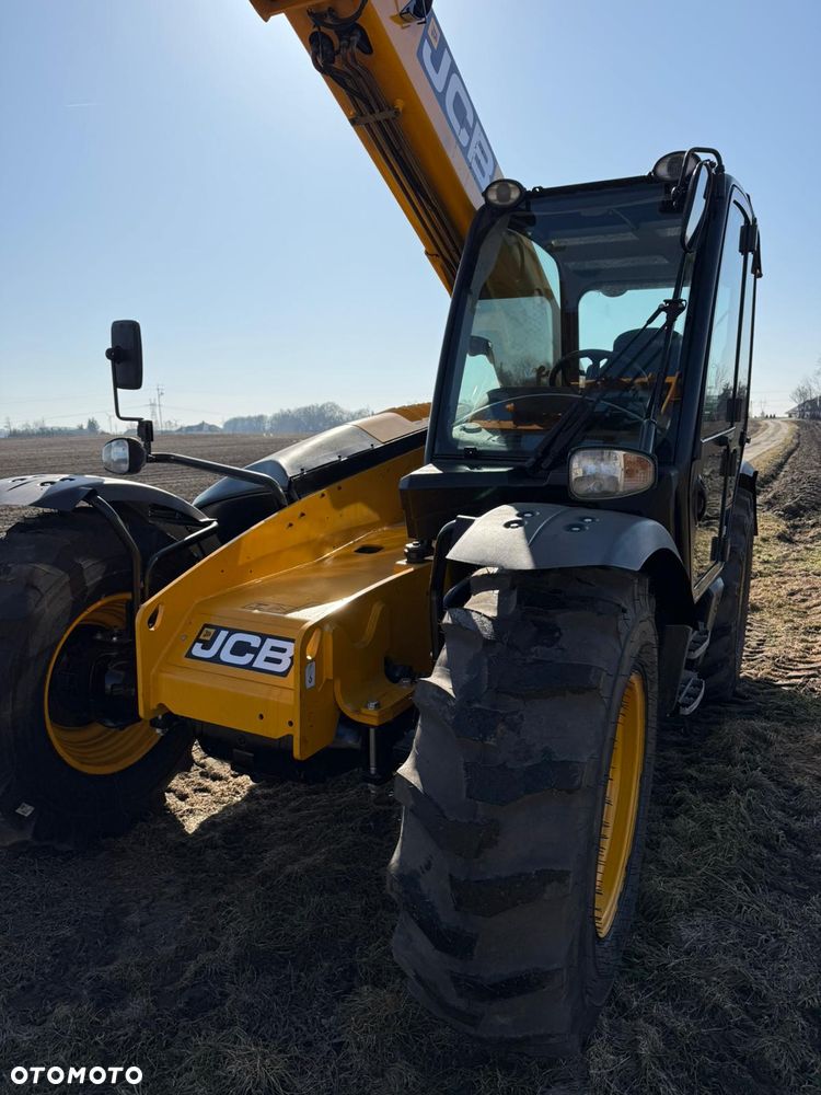 JCB Ładowarka teleskopowa Jcb 531-70 AGRI PLUS 2014 ROK Bardzo dobrze utrzymana 7 Metrów 3,1 Tony Klimatyzacja Ładna ładowarka - 5