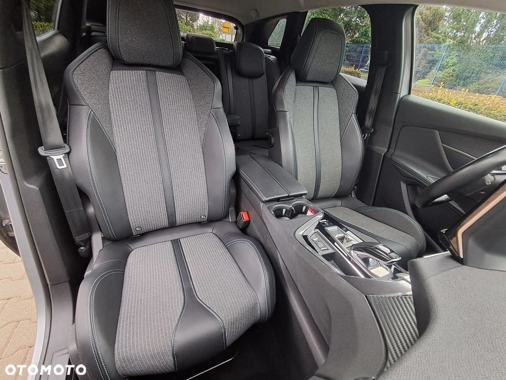 Peugeot 3008 BlueHDi 130 Stop & Start EAT8 Allure - 26
